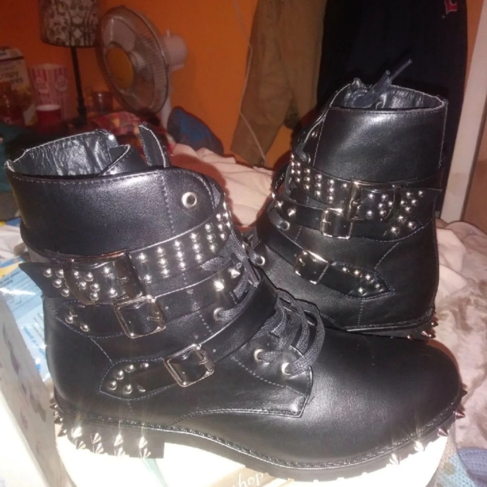 Women's Boots